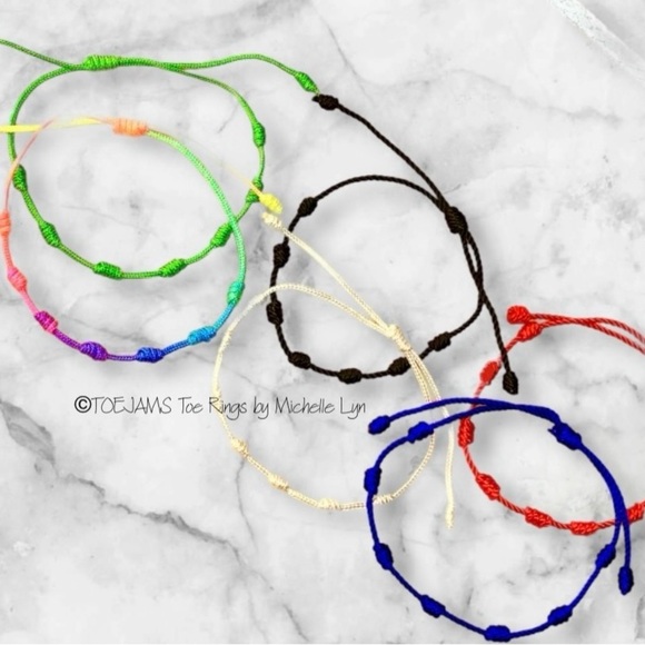 3 FRIENDSHIP BRACELETS *Choose 3* Stacking/Layering/Sharing Taylor Swift 7 Knot - Picture 1 of 1